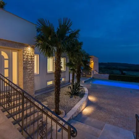 Sunset Villa