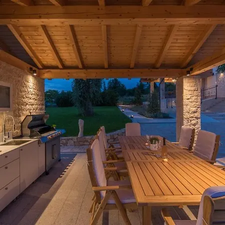 Sunset Villa